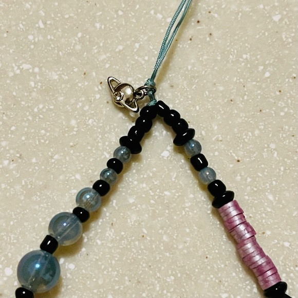 Phone String!! Beautiful Blue Shift Glass Beads & Swarovski Theme! - Picture 10 of 11